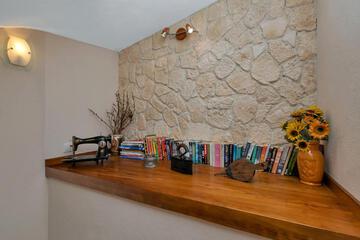 Photo 34