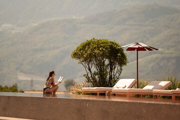 Infinity pool