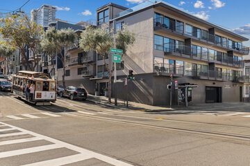 Suites at Fishermans Wharf