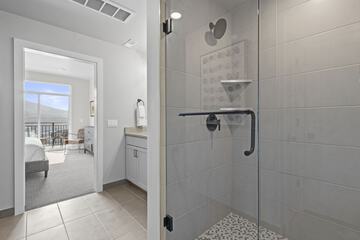 Bathroom shower