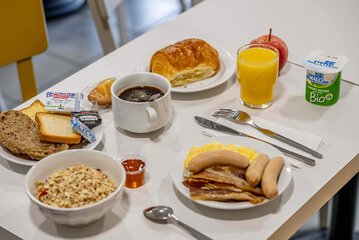 Breakfast meal