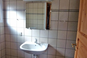 Bathroom sink