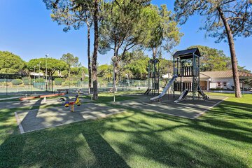 Children's play area - outdoor