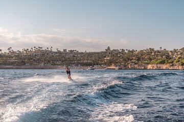 Surfing/boogie boarding