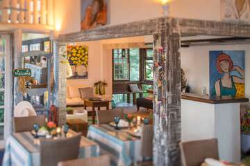 Breakfast area