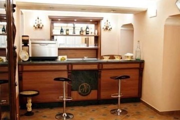 Snack bar