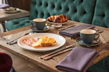 Breakfast meal