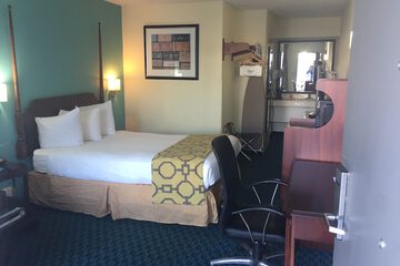 Room 6 of 22