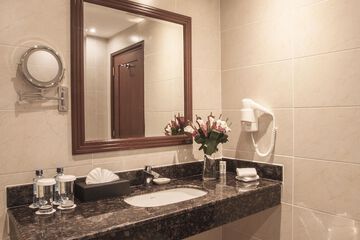 Bathroom sink