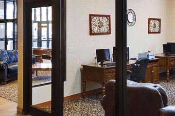 Business Center 35 of 37