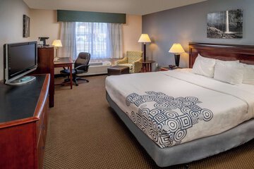 Room 6 of 15