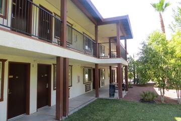 Hotel 10 of 27