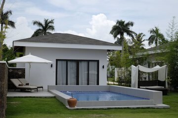 Private pool