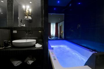 Jetted tub