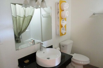 Bathroom amenities