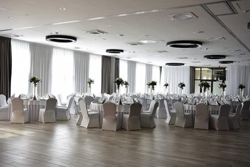 Indoor wedding