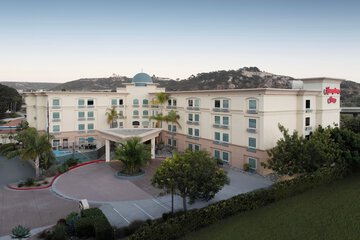 Hotel Exterior 30 of 31