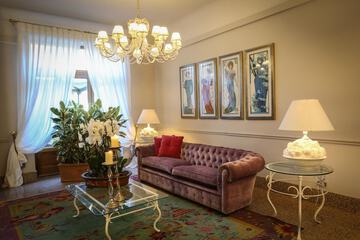 Lobby sitting area