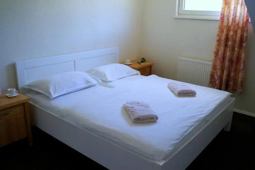 guest_rooms