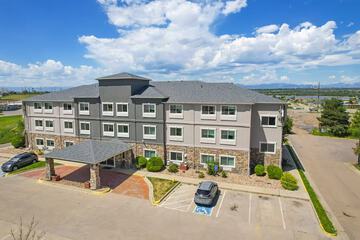 Baymont by Wyndham Henderson-Northeast Denver