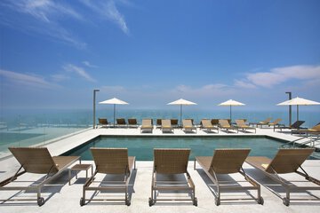 Rooftop pool