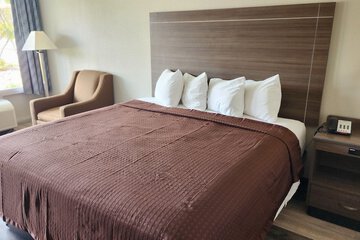 Days Inn by Wyndham Seguin TX
