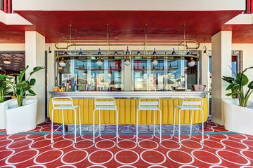 Poolside bar