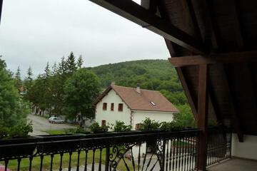 Photo 33