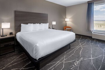 Room 33 of 46