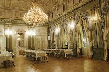 Banquet hall