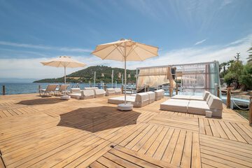 Sundeck