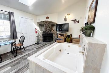 Photo 6