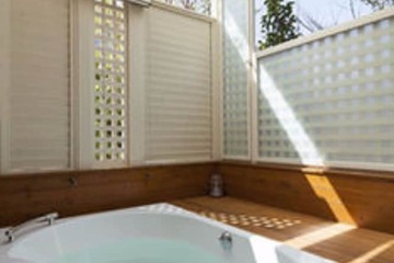 Jetted tub