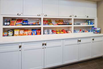 Snack bar