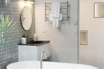 Jetted tub