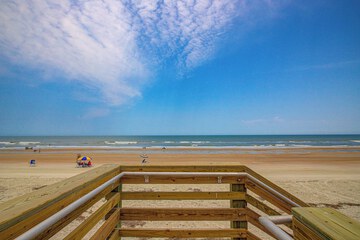 Beach/ocean view
