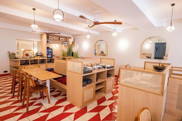 Breakfast area