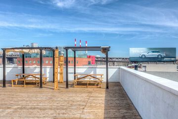 Sundeck