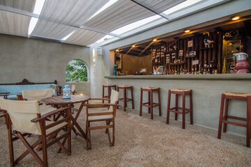Poolside bar