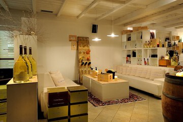 Tasting room