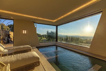 Rooftop pool