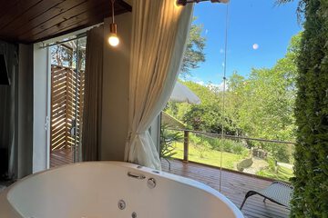 Private spa tub