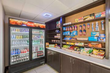 Red Roof Inn PLUS+ & Suites Atlanta Cumberland / Vinings