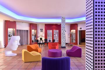 Reception hall