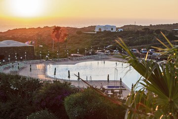 Rooftop pool