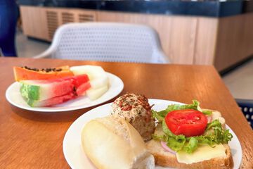 Breakfast area