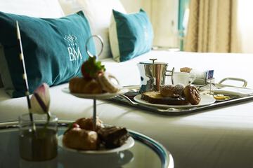 Room service - dining