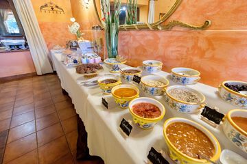 Breakfast buffet