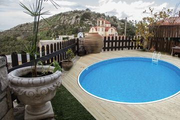 Private pool