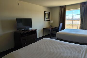 Cobblestone Inn & Suites - Eaton